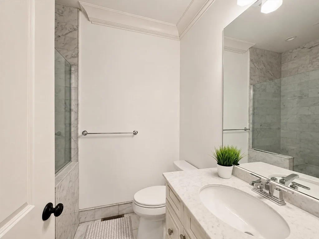 4 bed, 2 bath apartment for rent at 3 M St Unit 2, South Boston — photo 13 of 20