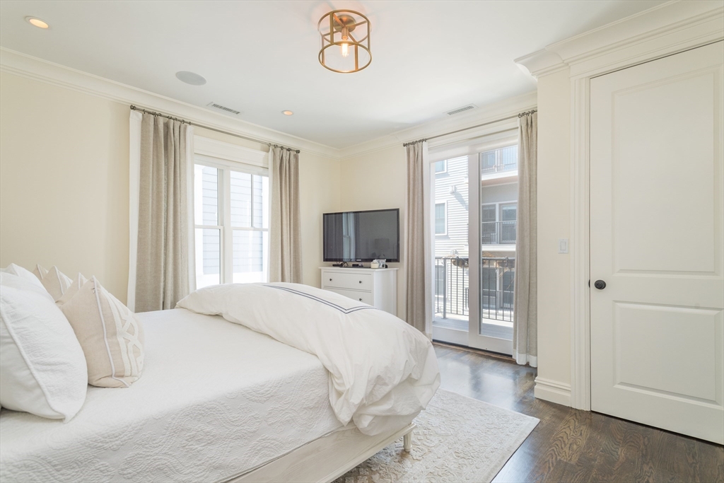 2 bed, 2 bath apartment for rent at 3 M St Unit 4, South Boston — photo 7 of 15