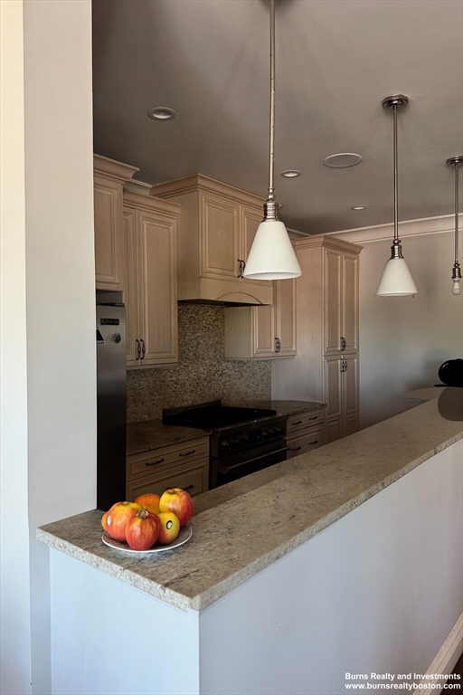 3 bed, 2 bath apartment for rent at 3 M St Unit 5, South Boston — photo 1 of 8