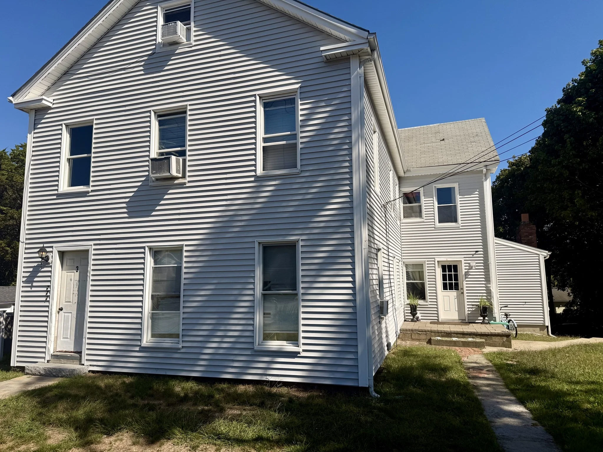 2 bed, 1 bath apartment for rent at 3 Main St Unit 2, Kingston — photo 7 of 12