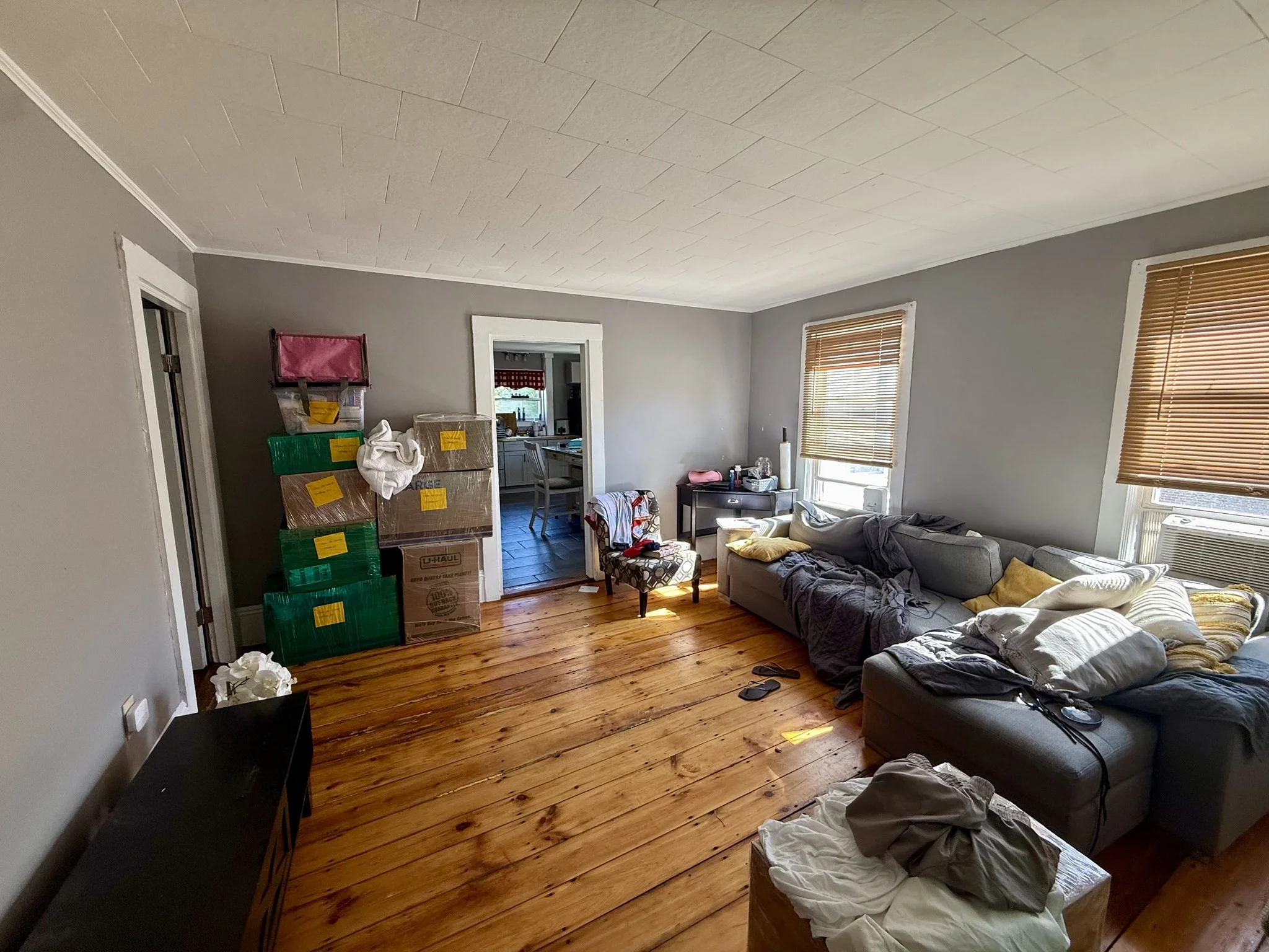 2 bed, 1 bath apartment for rent at 3 Main St Unit 2, Kingston — photo 2 of 12