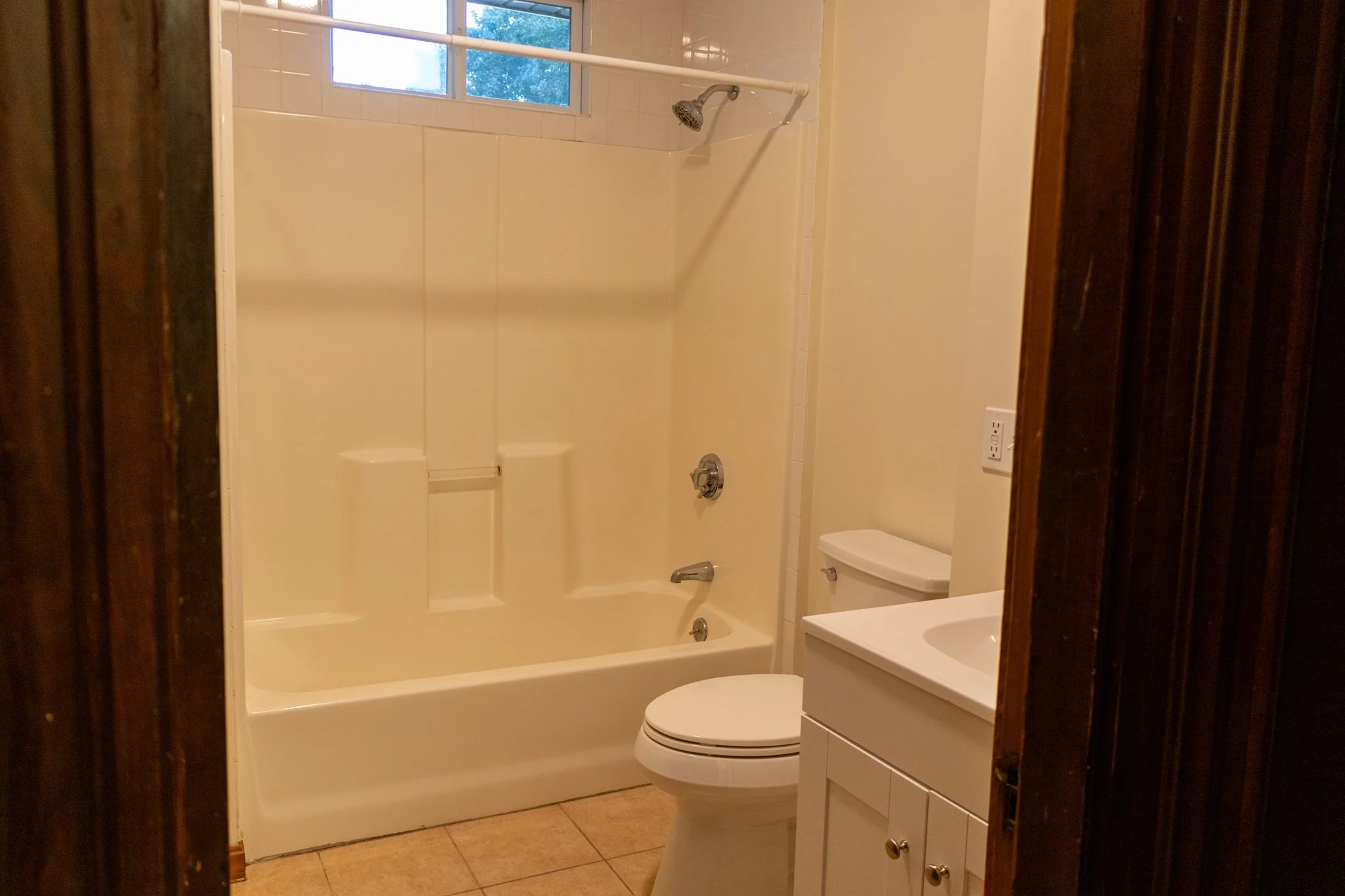 4 bed, 2 bath apartment for rent at 3 Mansfield St Unit A, Framingham — photo 9 of 11