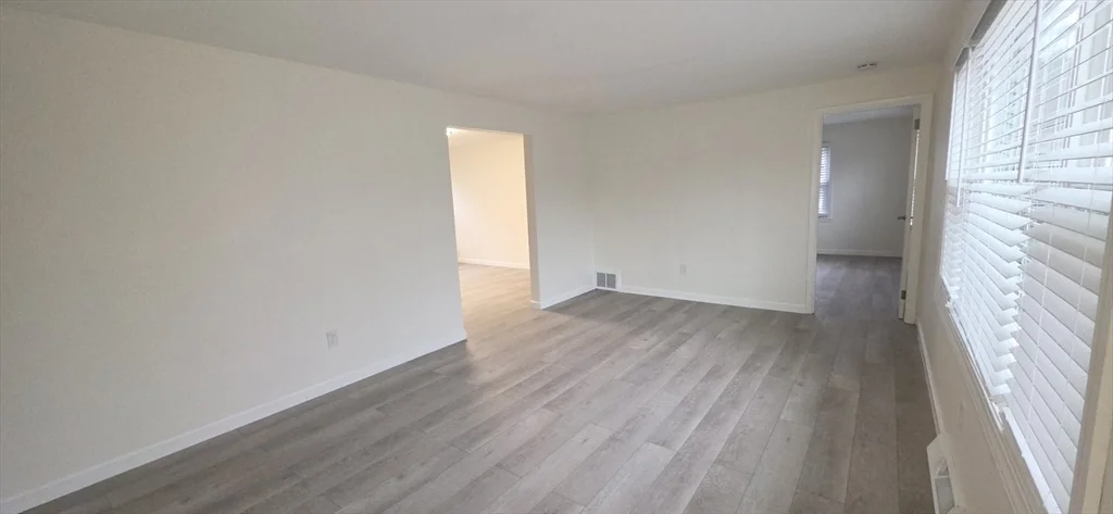 2 bed, 1 bath apartment for rent at 3 Maple Ave Unit 2, Oxford — photo 5 of 16