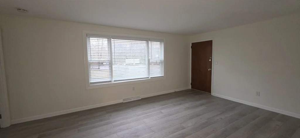 2 bed, 1 bath apartment for rent at 3 Maple Ave Unit 2, Oxford — photo 4 of 16
