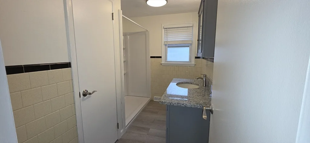 2 bed, 1 bath apartment for rent at 3 Maple Ave Unit 2, Oxford — photo 8 of 16