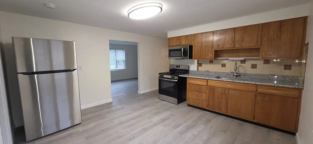 2 bed, 1 bath apartment for rent at 3 Maple Ave Unit 2, Oxford — photo 1 of 16