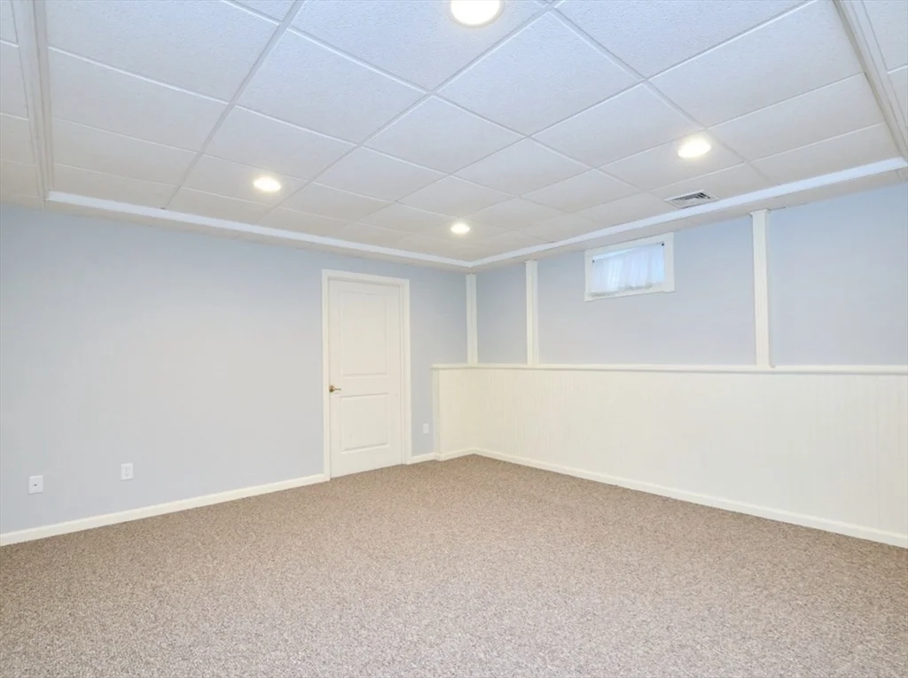 2 bed, 2 bath apartment for rent at 3 Maple St Unit 3, Medfield — photo 33 of 42