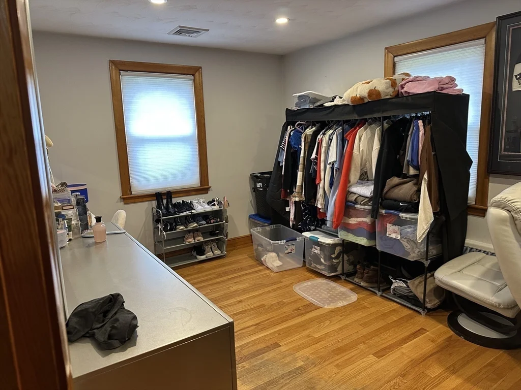 3 bed, 1 bath apartment for rent at 3 Melo Rd Unit 3, Woburn — photo 16 of 21