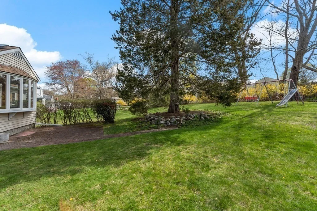 3 bed, 1 bath apartment for rent at 3 Melo Rd Unit 3, Woburn — photo 20 of 21