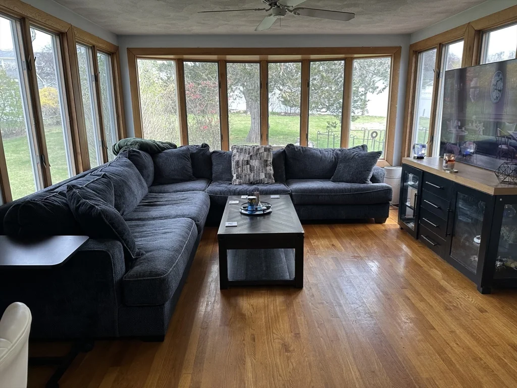 3 bed, 1 bath apartment for rent at 3 Melo Rd Unit 3, Woburn — photo 10 of 21