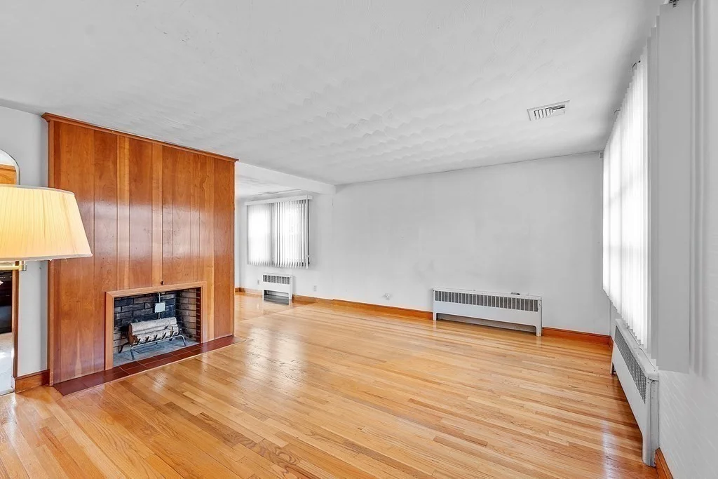 3 bed, 1 bath apartment for rent at 3 Melo Rd Unit 3, Woburn — photo 13 of 21