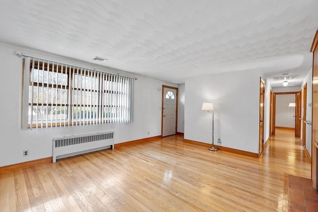 3 bed, 1 bath apartment for rent at 3 Melo Rd Unit 3, Woburn — photo 5 of 21