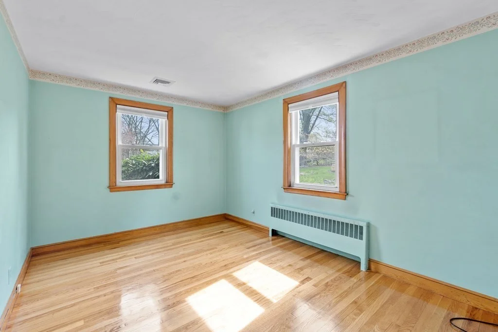 3 bed, 1 bath apartment for rent at 3 Melo Rd, Woburn — photo 14 of 21