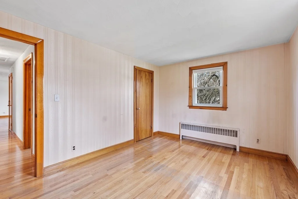 3 bed, 1 bath apartment for rent at 3 Melo Rd, Woburn — photo 16 of 21