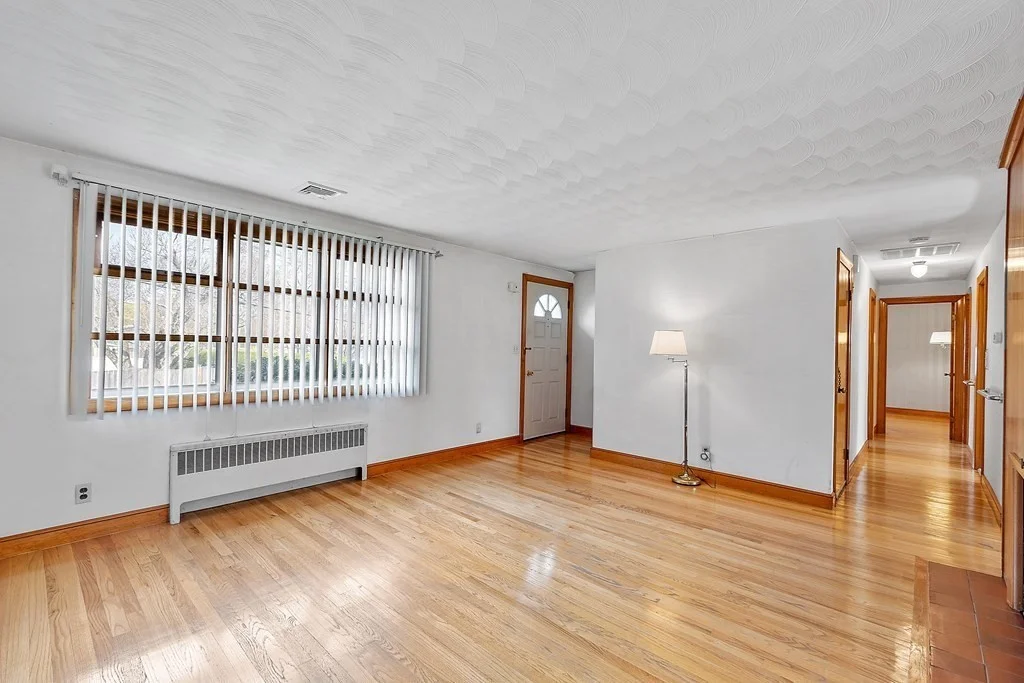 3 bed, 1 bath apartment for rent at 3 Melo Rd, Woburn — photo 11 of 21