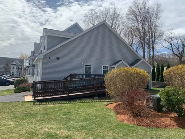 2 bed, 1 bath apartment for rent at 3 Merrimac Way Unit I, Tyngsborough — photo 3 of 7
