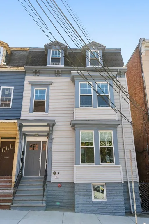2 bed, 1 bath apartment for rent at 3 Monmouth St Unit 2, East Boston — photo 14 of 15
