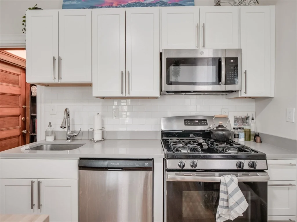1 bed, 1 bath apartment for rent at 3 Monmouth St Unit 2, Spring Hill — photo 8 of 25
