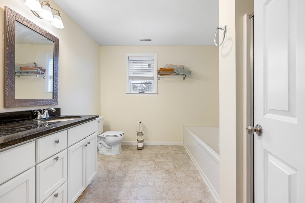 3 bed, 2 bath apartment for rent at 3 Moore Dr, Millbury — photo 16 of 27