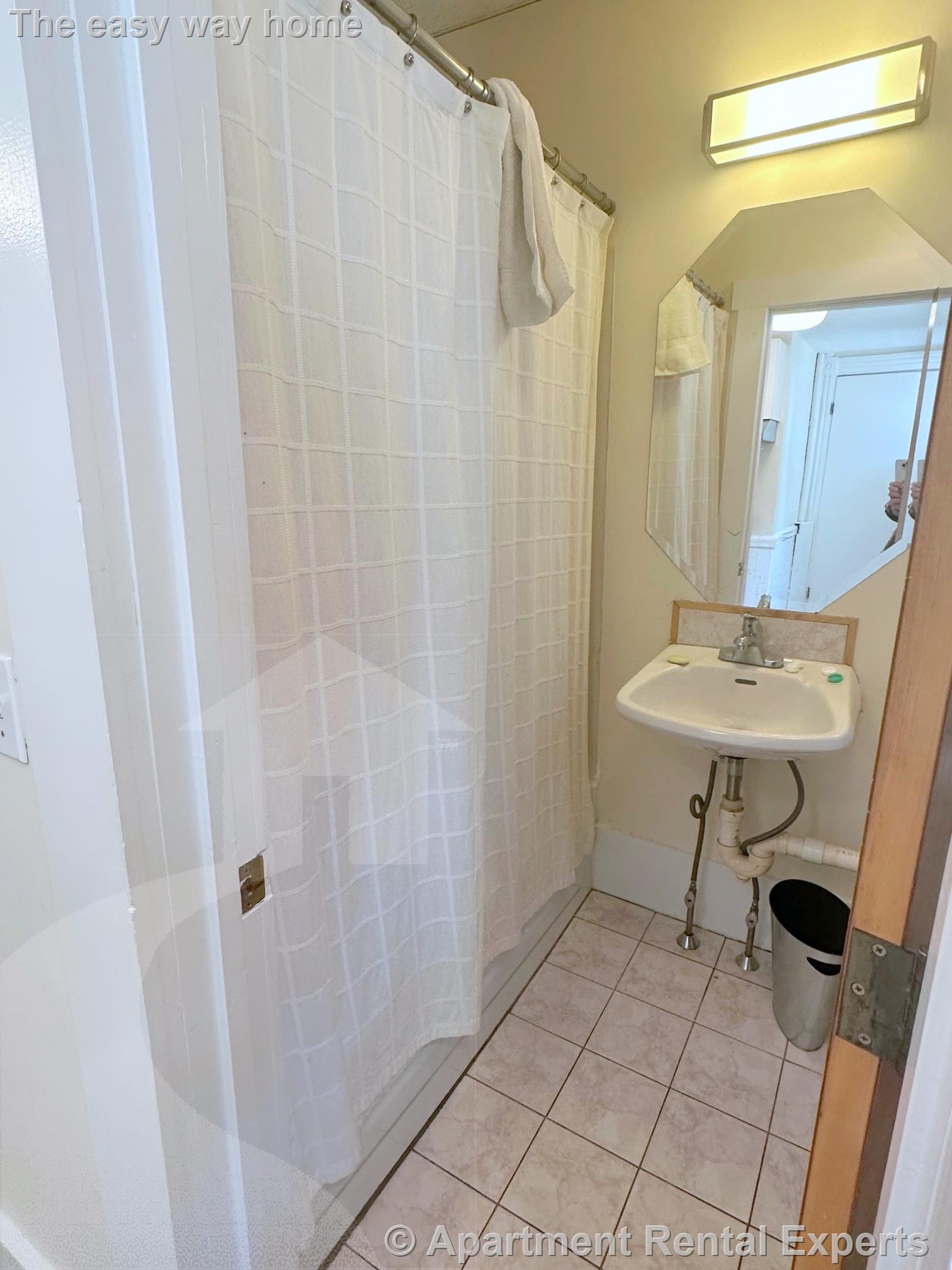 1 bed, 1 bath apartment for rent at 3 Moore St Unit 1, Teele Square — photo 8 of 11