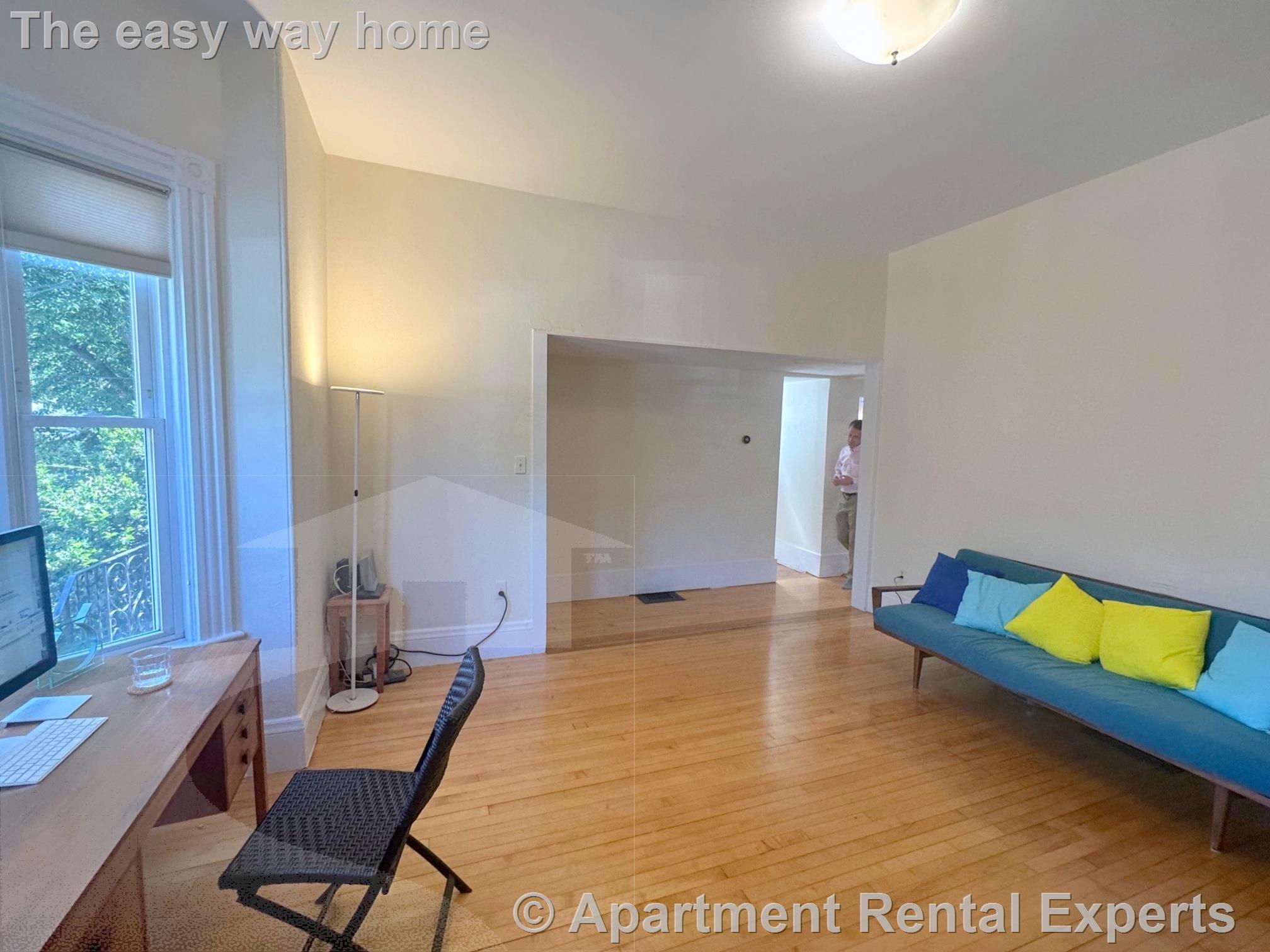 1 bed, 1 bath apartment for rent at 3 Moore St Unit 1, Teele Square — photo 5 of 11