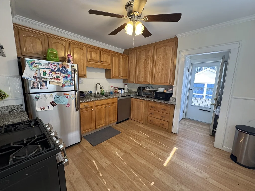 2 bed, 1 bath apartment for rent at 3 Morse St Unit 1, Newton Corner — photo 4 of 11