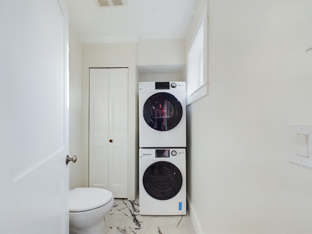 2 bed, 1.5 bath apartment for rent at 3 Morton Pl Unit 2, East Boston — photo 3 of 10