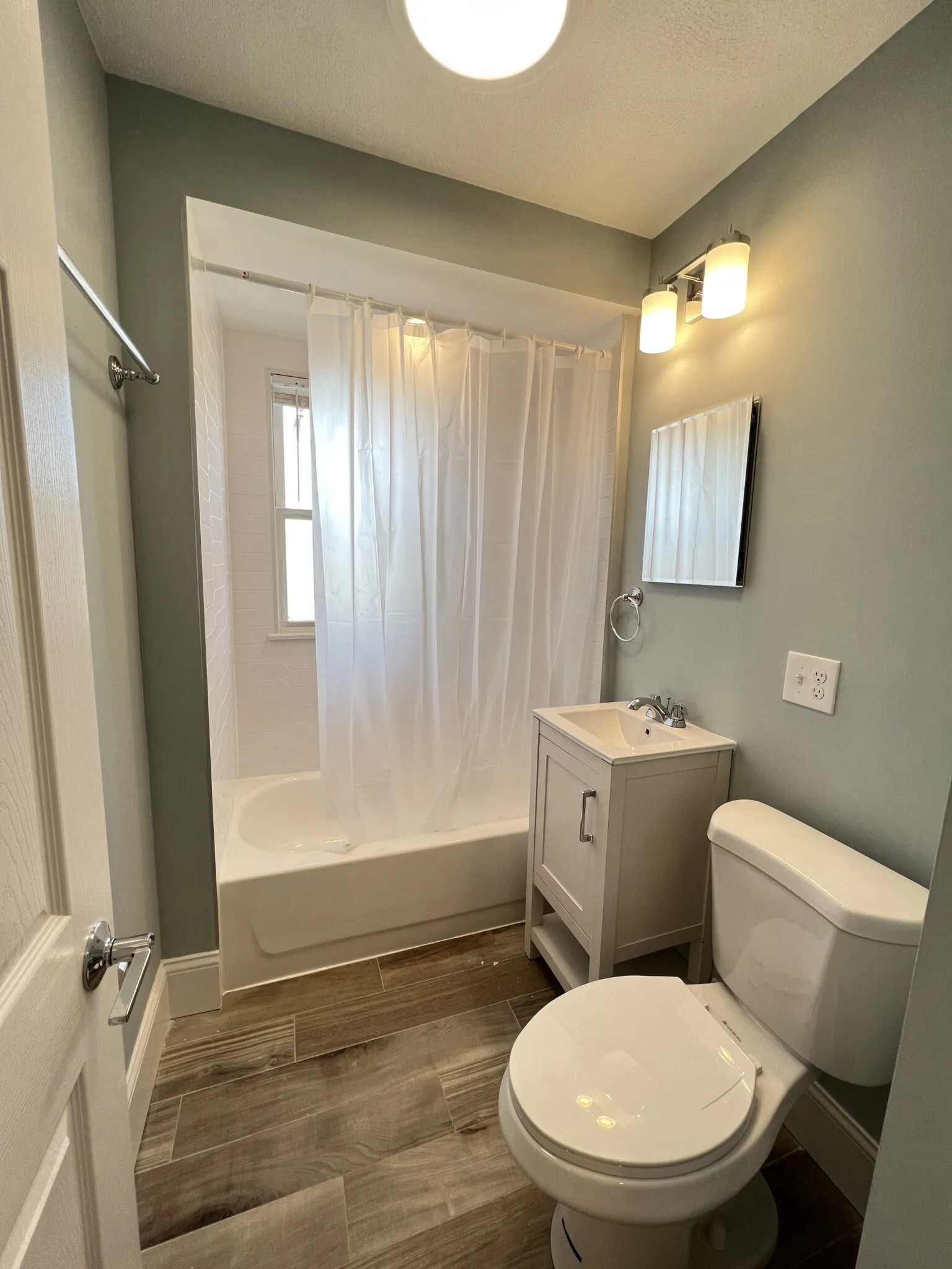 3 bed, 2 bath apartment for rent at 3 Mossland St Unit 3, Spring Hill — photo 9 of 16