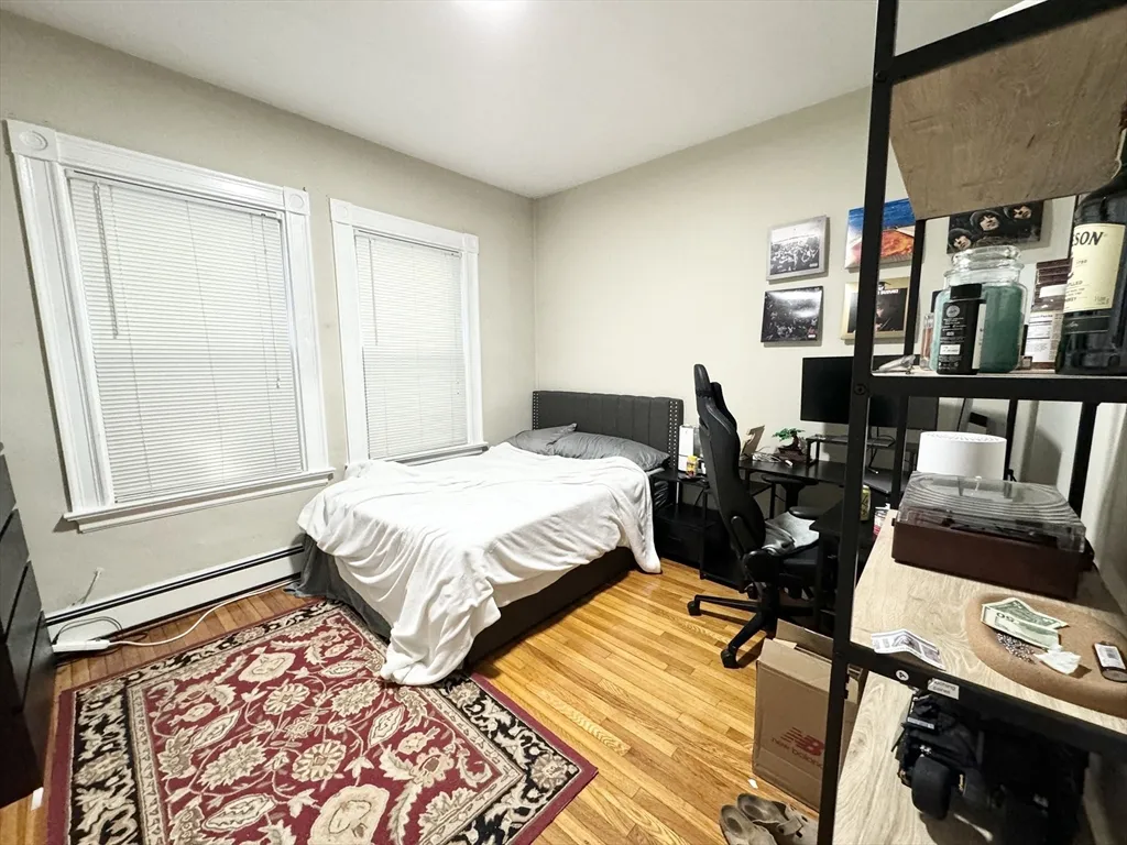 3 bed, 1 bath apartment for rent at 3 Mount Vernon St Unit 1, Dorchester — photo 6 of 9