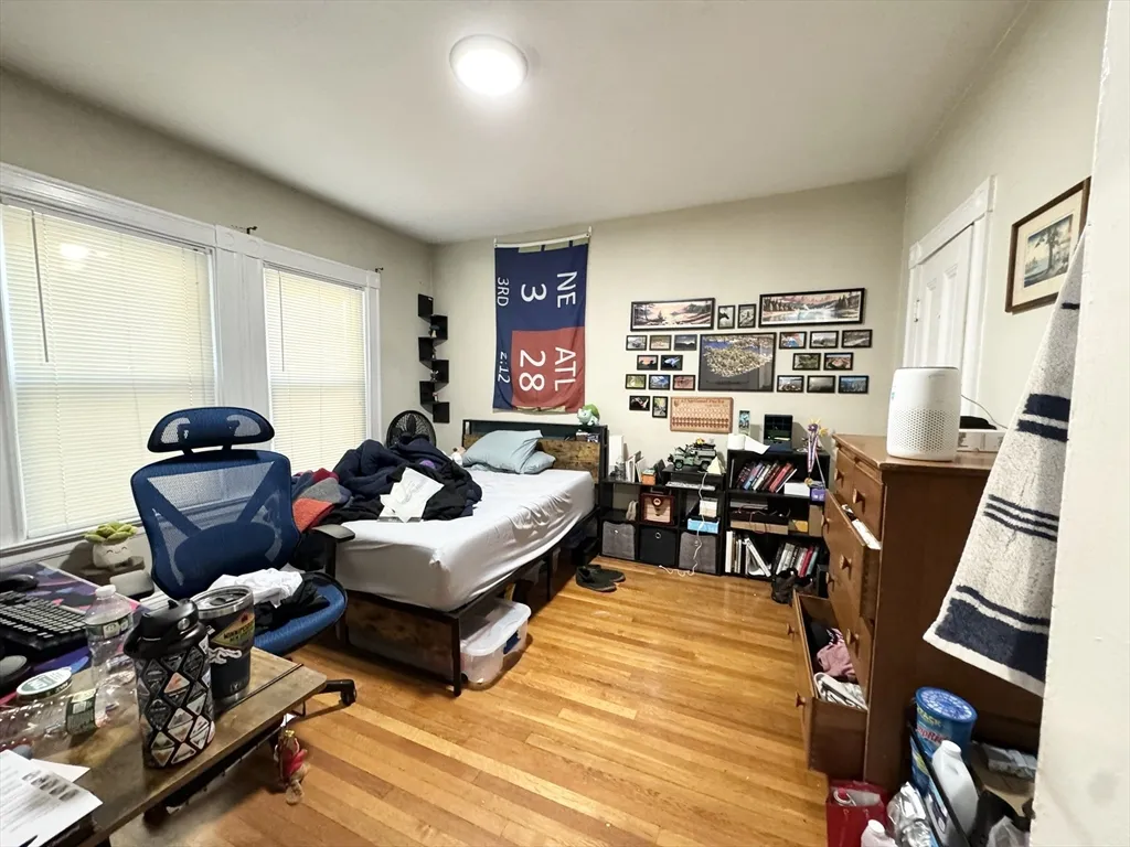 3 bed, 1 bath apartment for rent at 3 Mount Vernon St Unit 1, Dorchester — photo 7 of 9