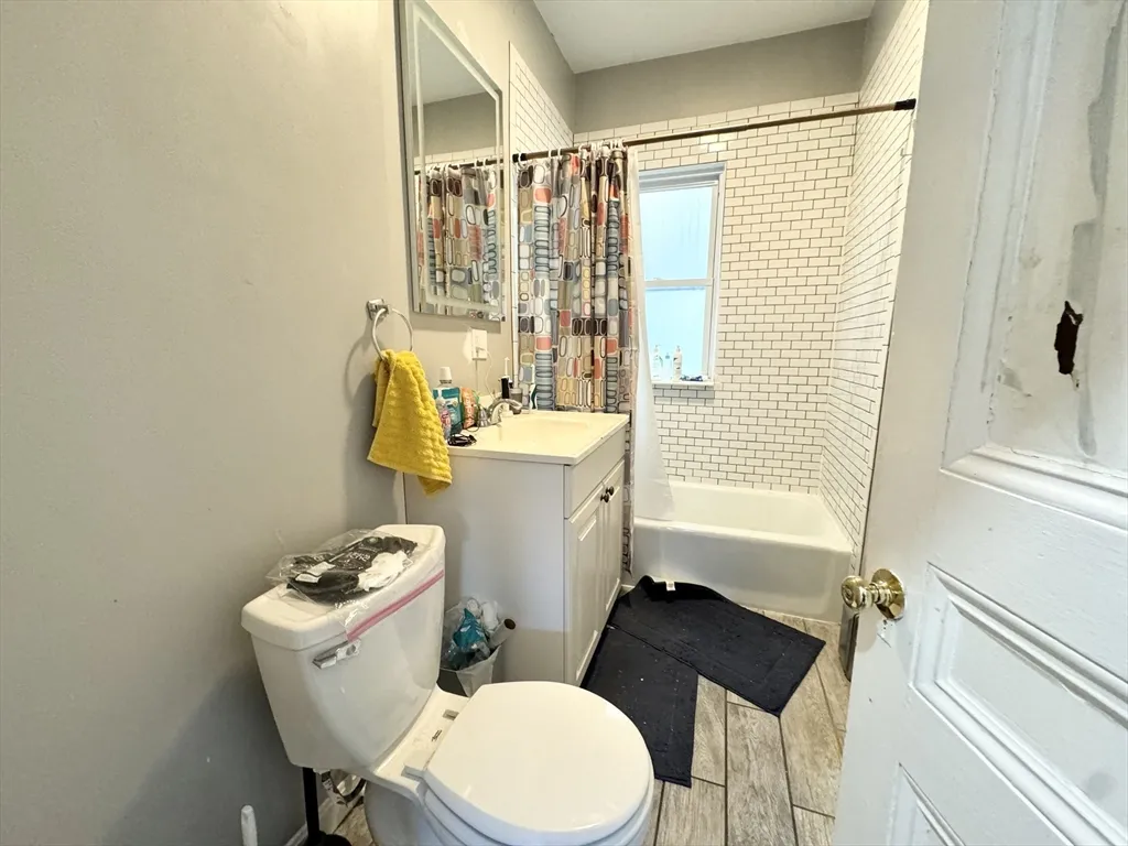 3 bed, 1 bath apartment for rent at 3 Mount Vernon St Unit 1, Dorchester — photo 9 of 9