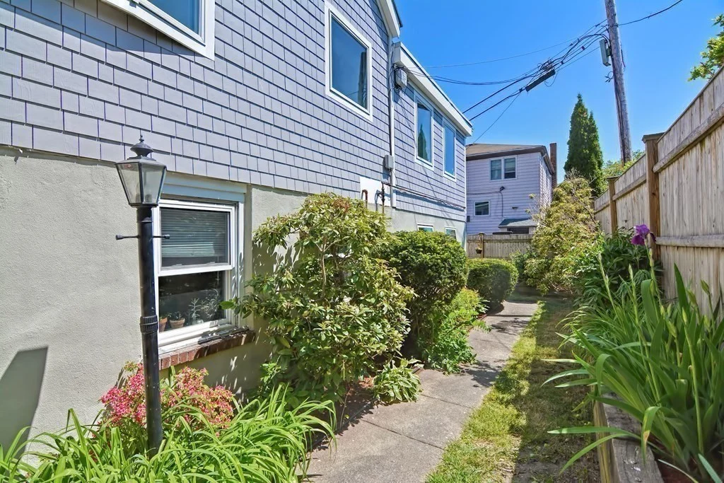 2 bed, 1 bath apartment for rent at 3 Mount Washington Pl Unit 1, South Boston — photo 14 of 16
