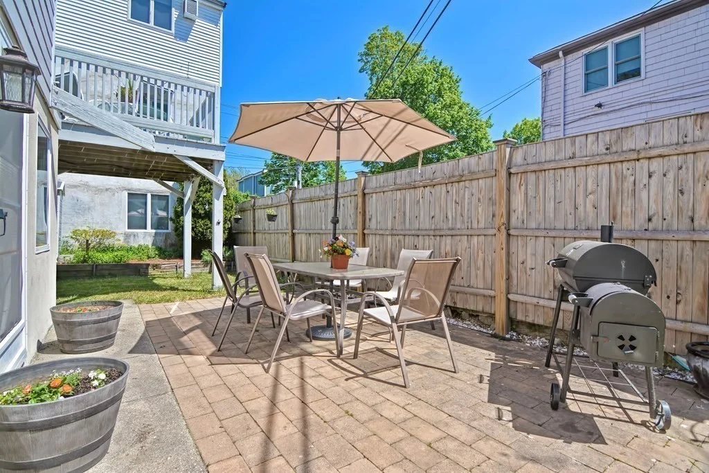 2 bed, 1 bath apartment for rent at 3 Mount Washington Pl Unit 1, South Boston — photo 1 of 16