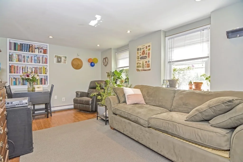 2 bed, 1 bath apartment for rent at 3 Mount Washington Pl Unit 1, South Boston — photo 12 of 16