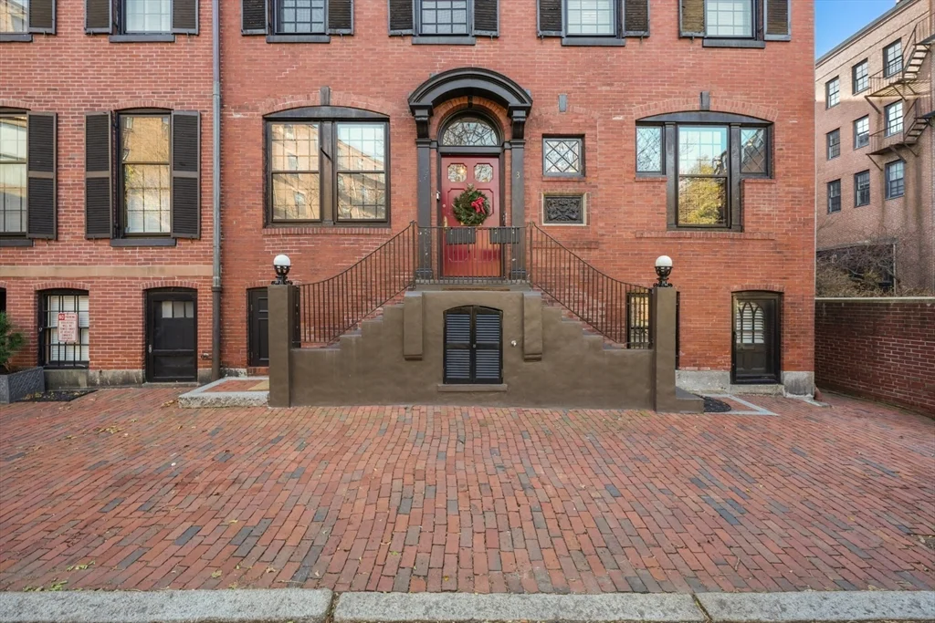 3 bed, 2 bath apartment for rent at 3 Mount Vernon Sq Unit 2, Beacon Hill — photo 33 of 34