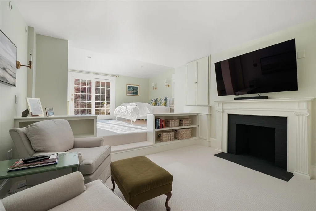 3 bed, 2 bath apartment for rent at 3 Mount Vernon Sq Unit 2, Beacon Hill — photo 19 of 34