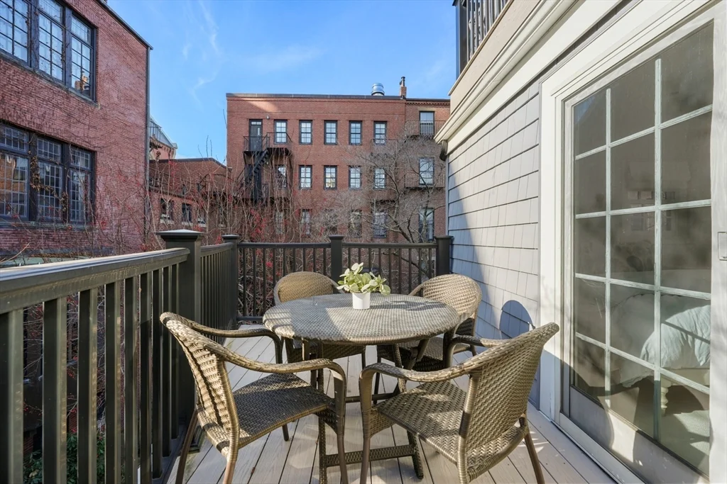 3 bed, 2 bath apartment for rent at 3 Mount Vernon Sq Unit 2, Beacon Hill — photo 30 of 34