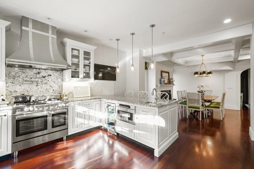3 bed, 2 bath apartment for rent at 3 Mount Vernon Sq Unit 2, Beacon Hill — photo 11 of 34