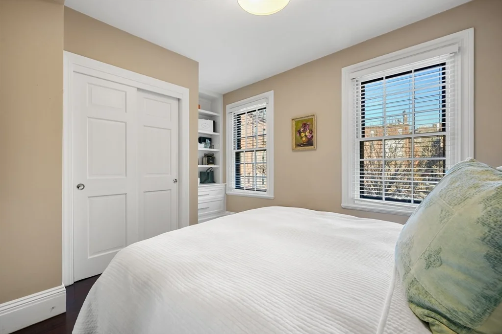 3 bed, 2 bath apartment for rent at 3 Mount Vernon Sq Unit 2, Beacon Hill — photo 24 of 34