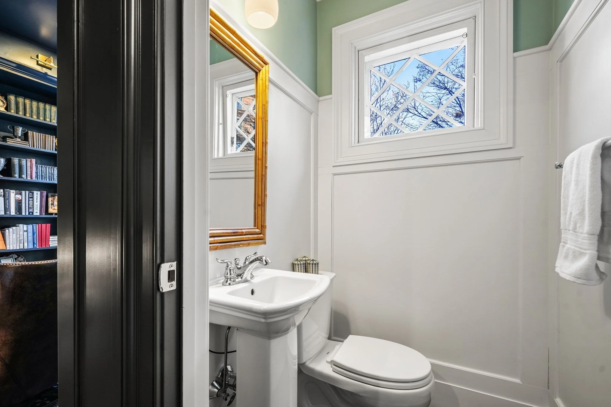 3 bed, 2 bath apartment for rent at 3 Mt Vernon Sq Unit 2, Beacon Hill — photo 21 of 37