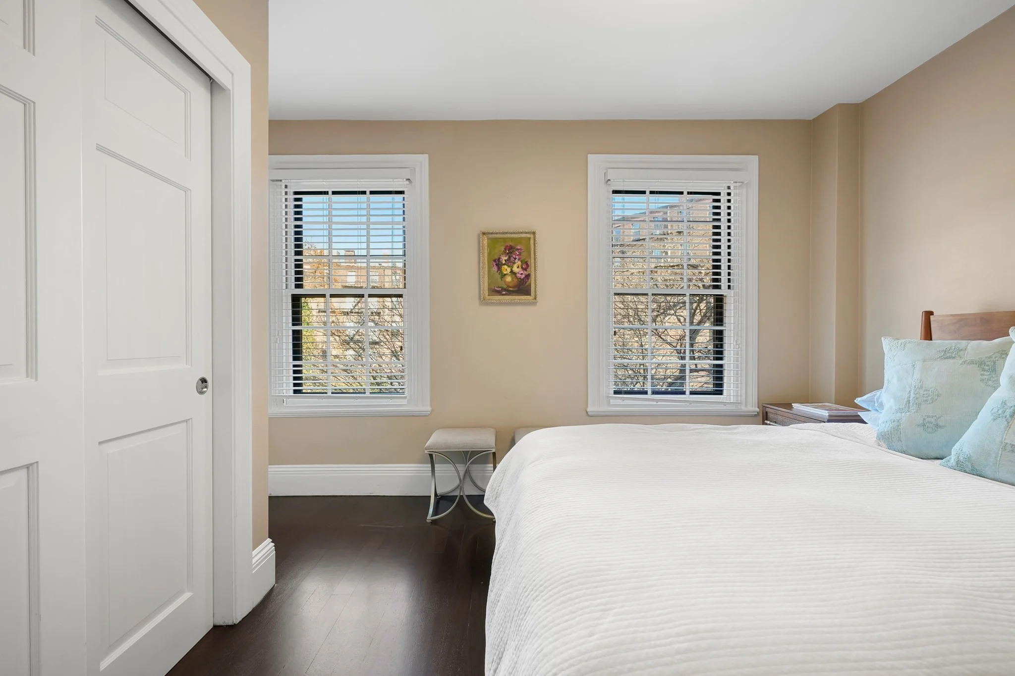 3 bed, 2 bath apartment for rent at 3 Mt Vernon Sq Unit 2, Beacon Hill — photo 32 of 37