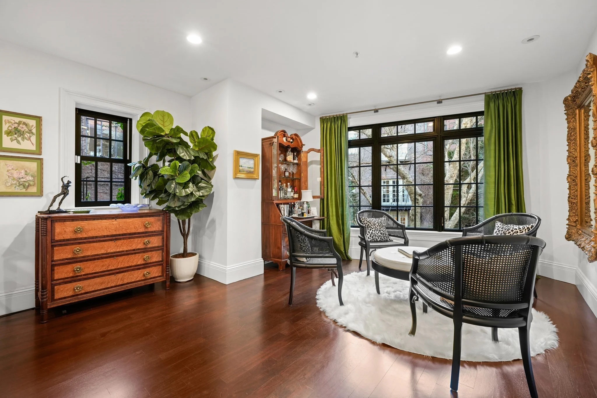 3 bed, 2 bath apartment for rent at 3 Mt Vernon Sq Unit 2, Beacon Hill — photo 7 of 37