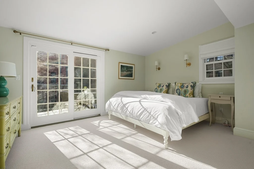 3 bed, 2 bath apartment for rent at 3 Mount Vernon Sq Unit 2, Beacon Hill — photo 17 of 34