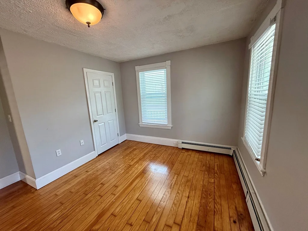 2 bed, 1 bath apartment for rent at 3 Murray St Unit 1, Downtown — photo 12 of 15