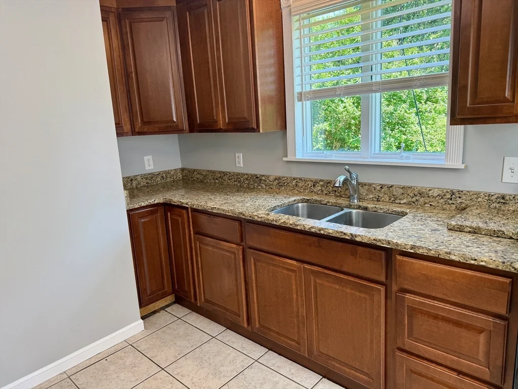 2 bed, 1 bath apartment for rent at 3 Murray St Unit 1, Downtown — photo 4 of 15
