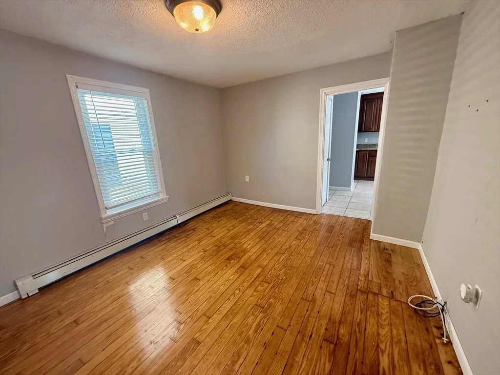 2 bed, 1 bath apartment for rent at 3 Murray St Unit 1, Downtown — photo 8 of 15