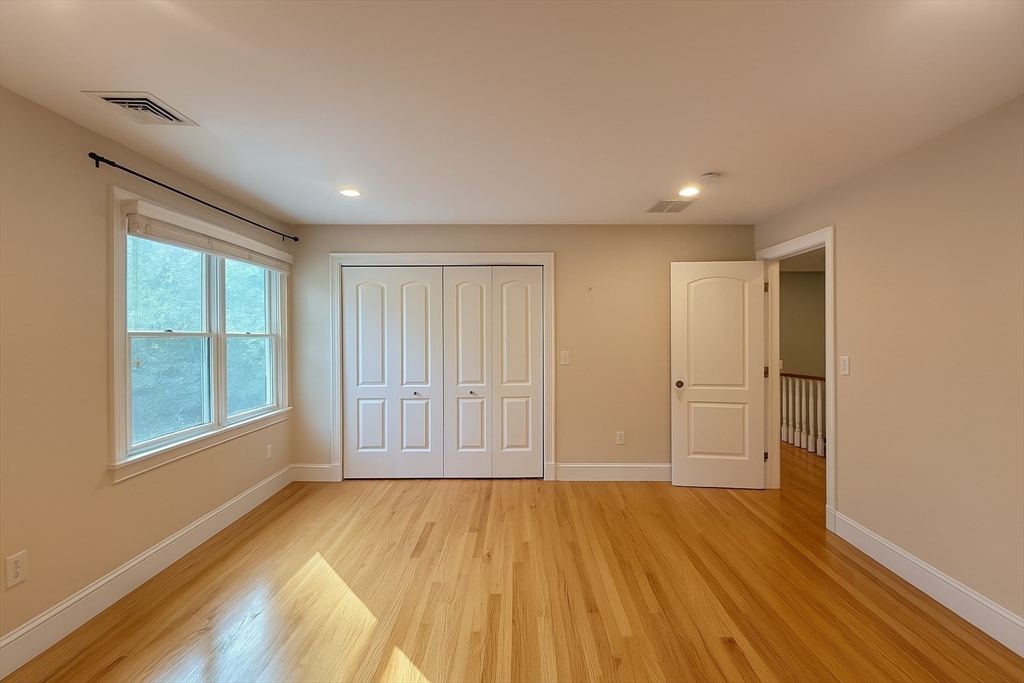 5 bed, 3 bath apartment for rent at 3 Myrna Rd, Lexington — photo 32 of 38