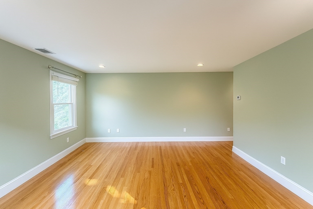 5 bed, 3 bath apartment for rent at 3 Myrna Rd, Lexington — photo 28 of 38