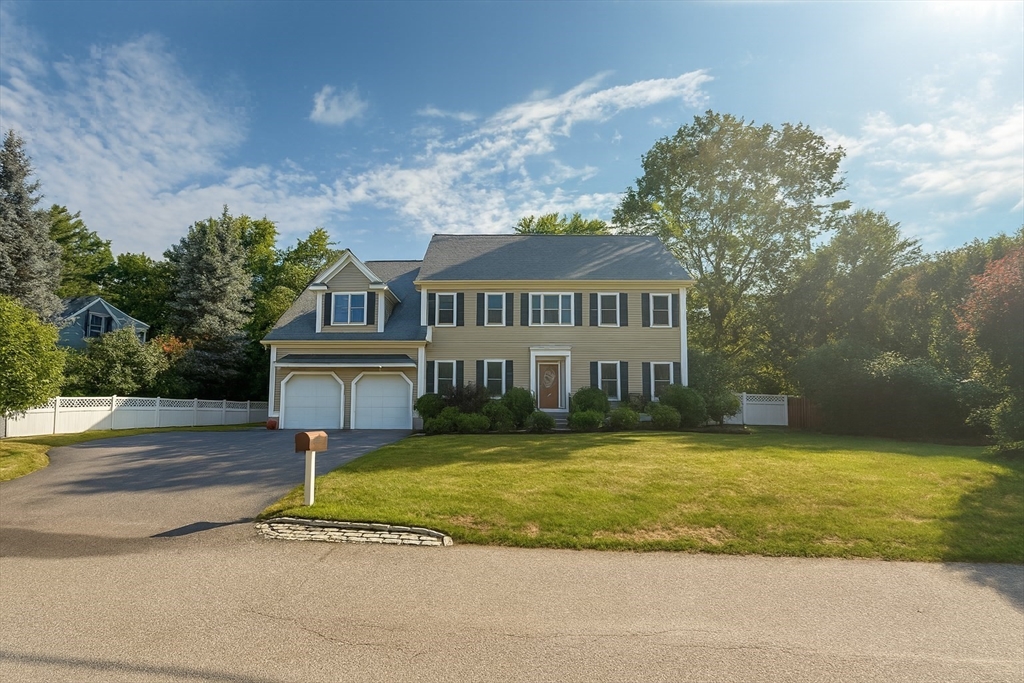 5 bed, 3 bath apartment for rent at 3 Myrna Rd, Lexington — photo 1 of 38