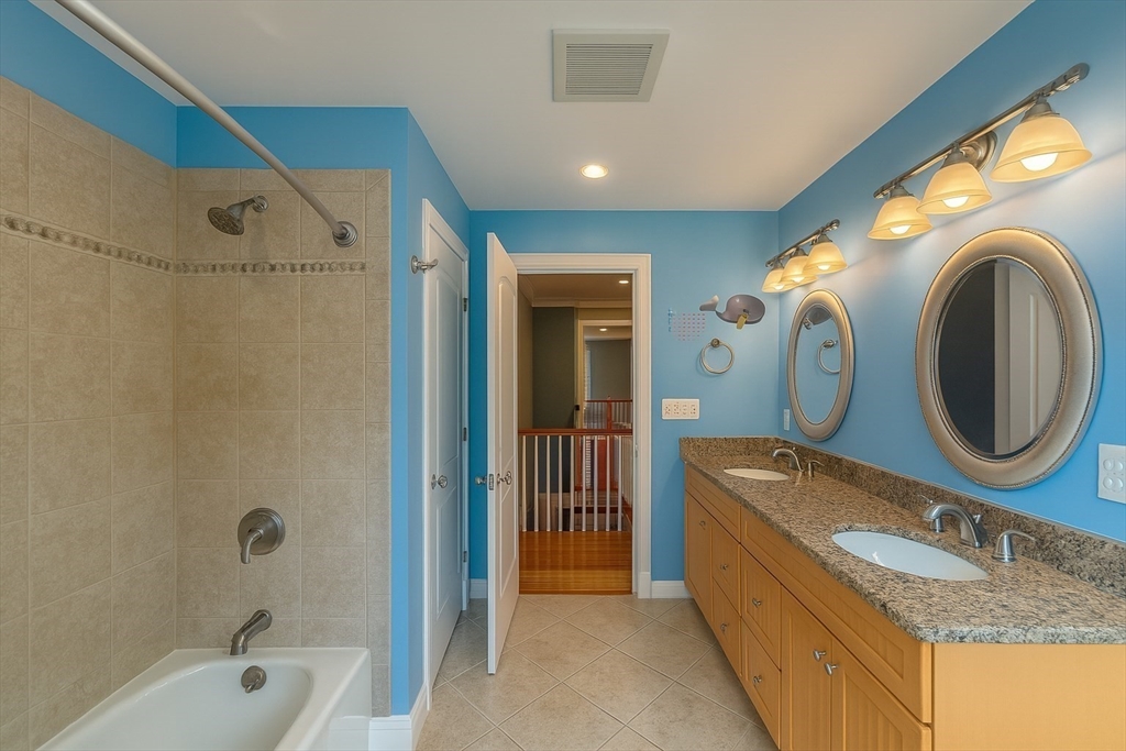 5 bed, 3 bath apartment for rent at 3 Myrna Rd, Lexington — photo 26 of 38